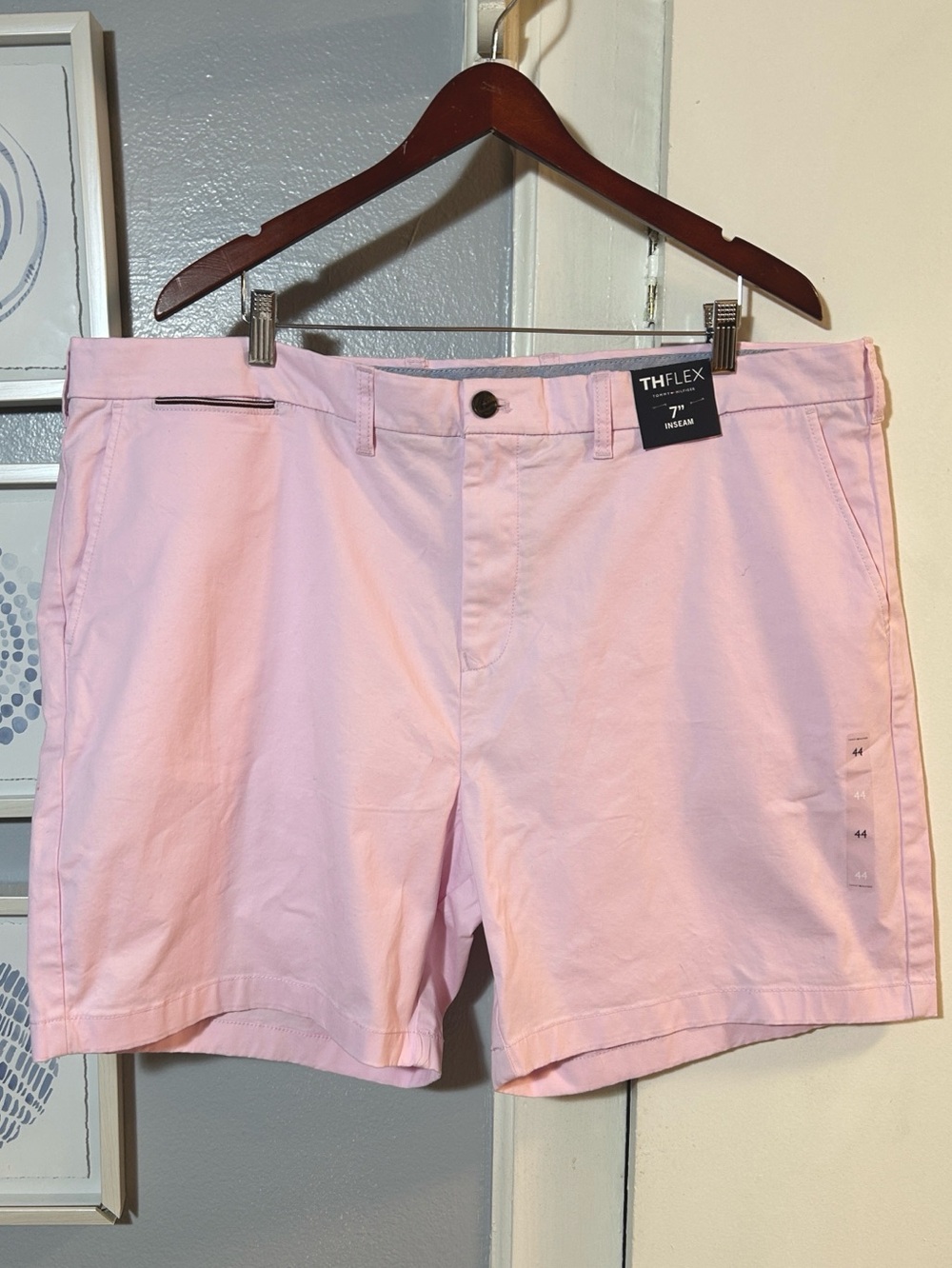 Tommy Hilfiger The Flex 7” Inseam Pink Chino Flat Front Men’s Shorts Size 44 NWT